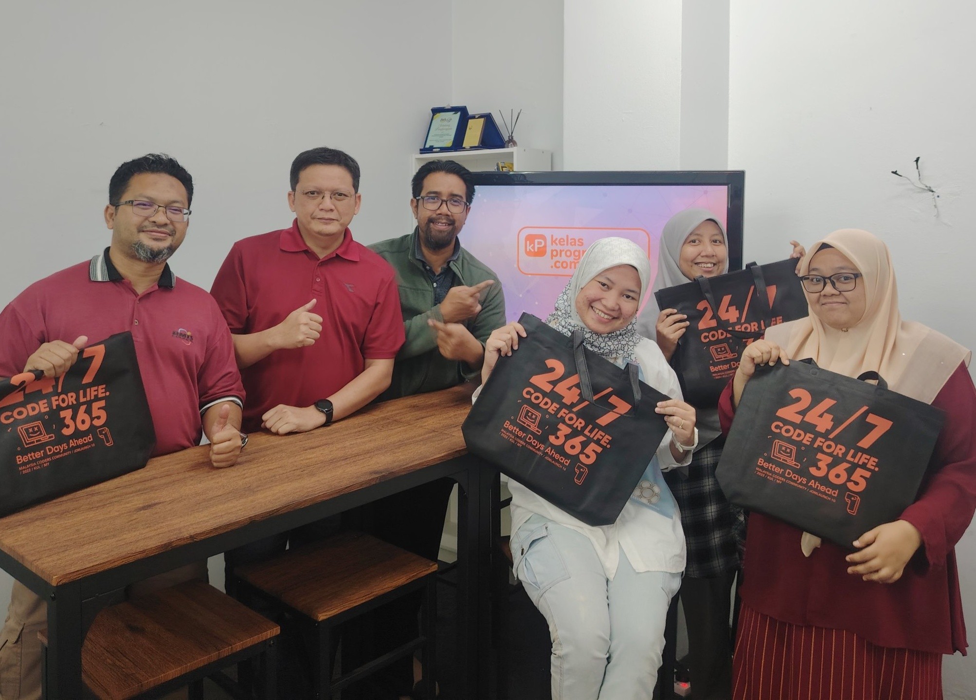 Laravel training session at Taming Tech